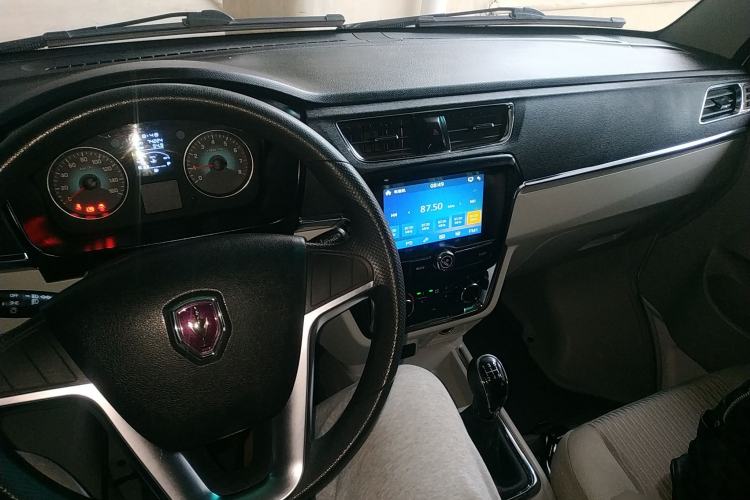 Used Jinbei New Hiace X30L 2022 1.5L Wealth Edition Air-Conditioning-Free Van China VI Standard SWC15M Interior 2
