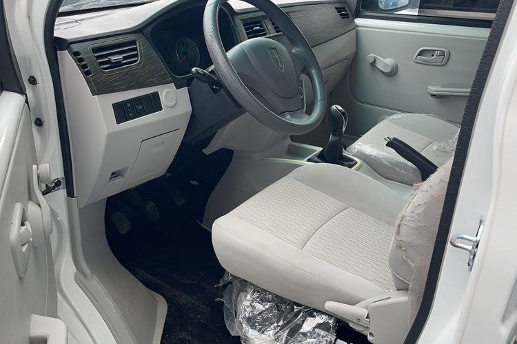 Used Jinbei New Hiace X30L 2022 1.5L Super Enjoyment Edition Air-Conditioning-Free Van China VI Standard SWC15M Interior 2
