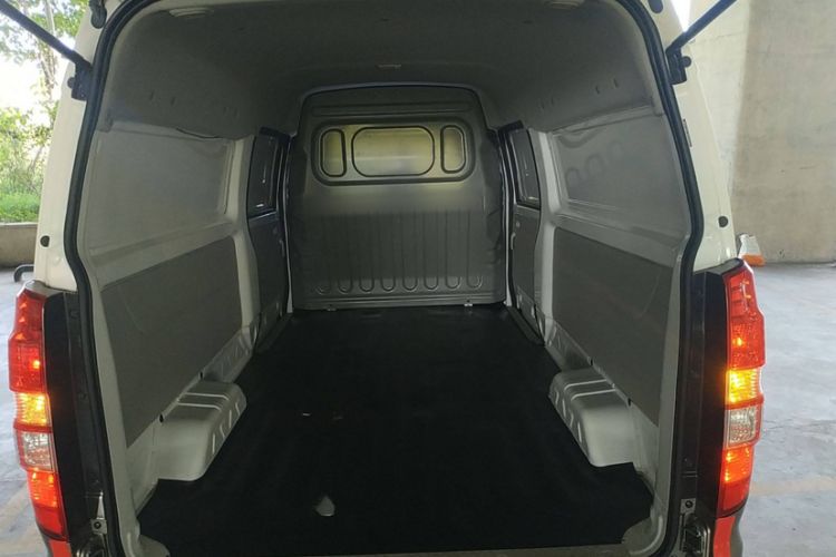 Used Jinbei New Hiace X30L 2022 1.5L Super Enjoyment Edition Air-Conditioning-Free Van China VI Standard SWC15M Interior 8