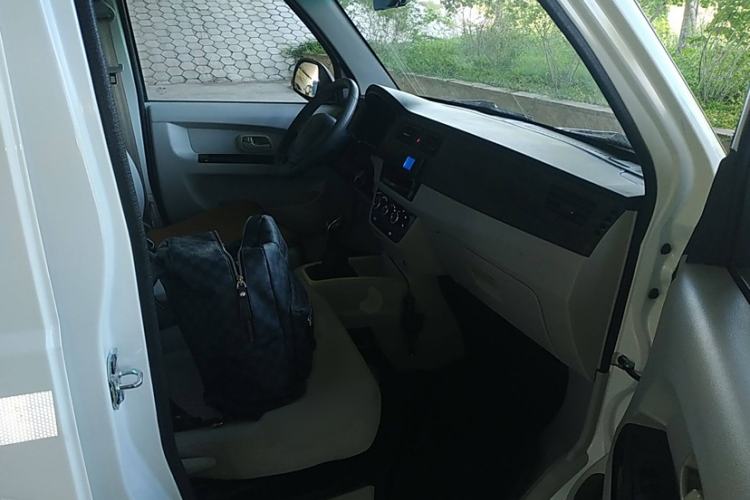 Used Jinbei New Hiace X30L 2022 1.5L Super Enjoyment Edition Air-Conditioning-Free Van China VI Standard SWC15M Interior 9