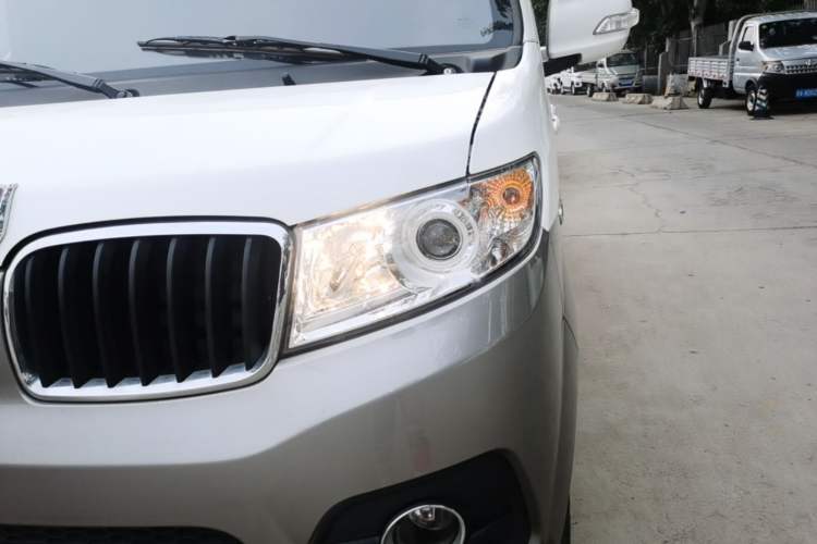 Used Jinbei New Hiace X30L 2022 1.5L Super-Comfort Edition Air-Conditioning-Free Bus China VI Standard SWC15M Left Front Headlight