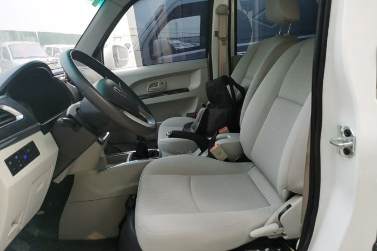 Used Jinbei New Hiace X30L 2022 1.5L Super-Comfort Edition Air-Conditioning-Free Bus China VI Standard SWC15M Left Front Seat