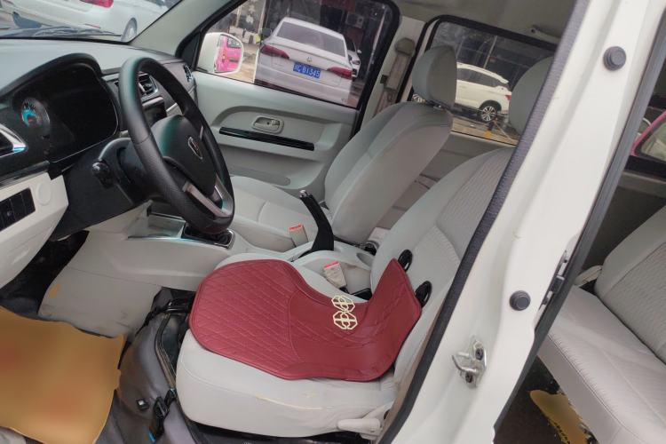 Used Jinbei New Hiace X30L 2022 1.5L Luxury Central Air-Conditioned Coach China VI Standard SWC15M Left Front Seat