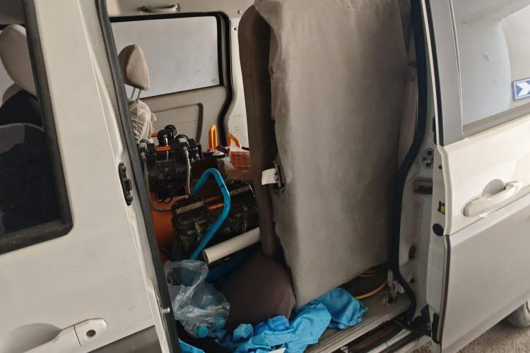 Used Jinbei New Hiace X30L 2022 1.5L Wealth Edition Non-Air-Conditioned Bus China VI Standard SWC15M Left Rear Seat