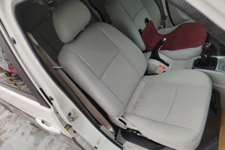 Used Jinbei New Hiace X30L 2022 1.5L Luxury Central Air-Conditioned Coach China VI Standard SWC15M Right Front Seat