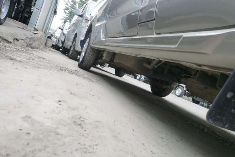 Used Jinbei New Hiace X30L 2022 1.5L Super-Comfort Edition Air-Conditioning-Free Bus China VI Standard SWC15M Right Side Sill