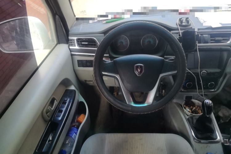 Used Jinbei New Hiace X30L 2022 1.5L Wealth Edition Air-Conditioning-Free Van China VI Standard SWC15M Steering Wheel