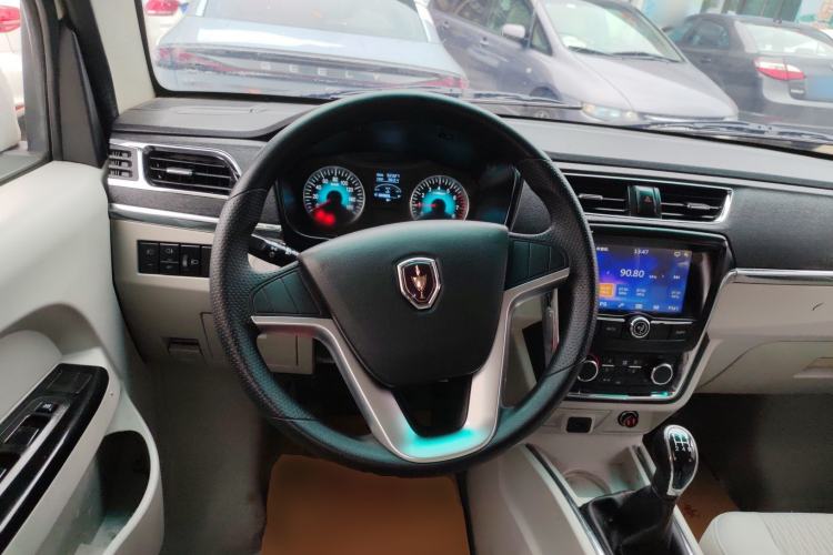 Used Jinbei New Hiace X30L 2022 1.5L Luxury Central Air-Conditioned Coach China VI Standard SWC15M Steering Wheel