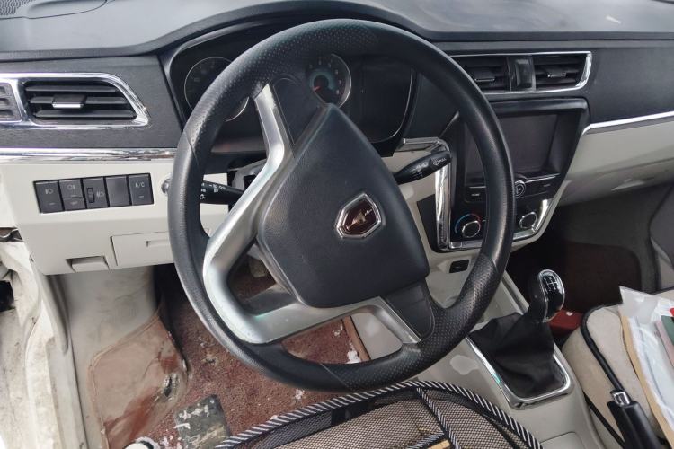 Used Jinbei New Hiace X30L 2022 1.5L Wealth Edition Air-Conditioning-Free Van China VI Standard SWC15M Steering Wheel
