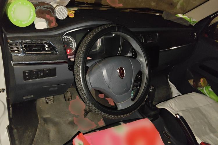 Used Jinbei New Hiace X30L 2023 1.5L Wealth Edition Van 2/5-Seater Air-Conditioned Model SWC15M Center Console