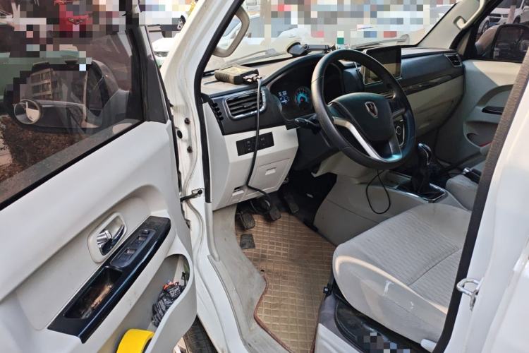 Used Jinbei New Hiace X30L 2023 1.5L Wealth Edition Passenger Van 5/6/7-Seater Central Air Conditioning Version SWC15M Driver Seat