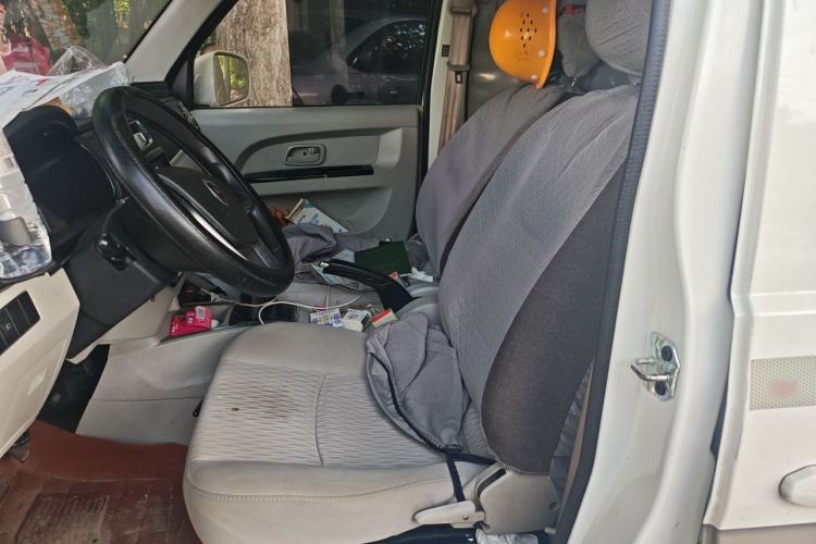 Used Jinbei New Hiace X30L 2023 1.5L Wealth Edition Van 2/5-Seater Air-Conditioned Model SWC15M Left Front Seat