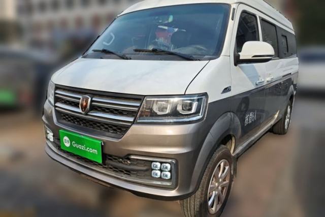 Used Jinbei New Hiace X30L 2023 1.5L Wealth Edition Passenger Van 5/6/7-Seater Central Air Conditioning Version SWC15M