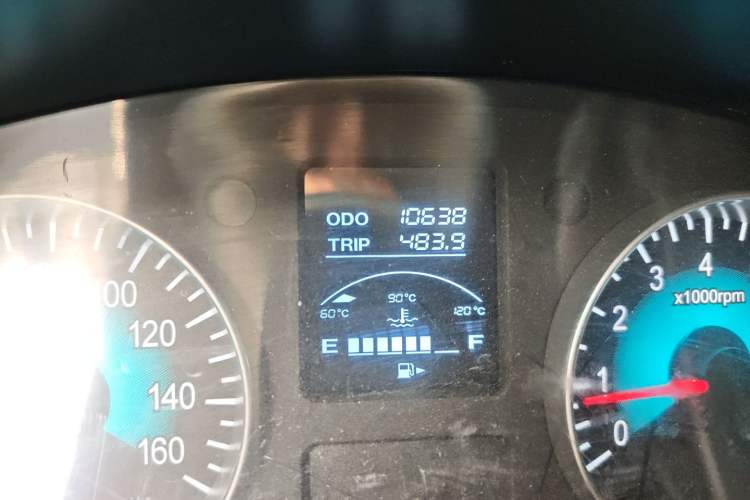 Used Jinbei New Hiace X30L 2023 1.5L Wealth Edition Passenger Van 5/6/7-Seater Central Air Conditioning Version SWC15M Odometer Close Up