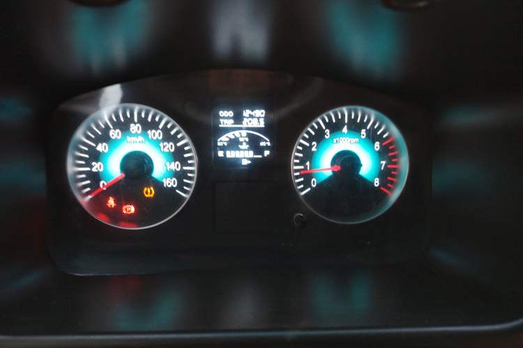 Used Jinbei New Hiace X30L 2023 1.5L Super-Enjoyment Edition Passenger Van 5/6/7-Seater Non-Air-Conditioned Version SWC15M Instrument Cluster