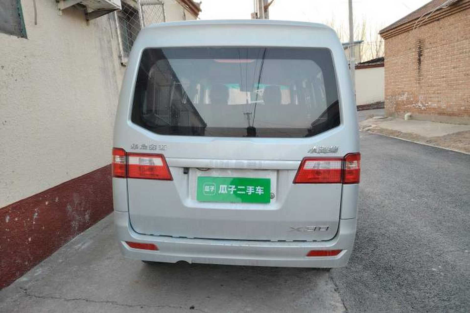Used Jinbei New Hiace X30L 2023 1.5L Super-Enjoyment Edition Passenger Van 5/6/7-Seater Non-Air-Conditioned Version SWC15M Rear