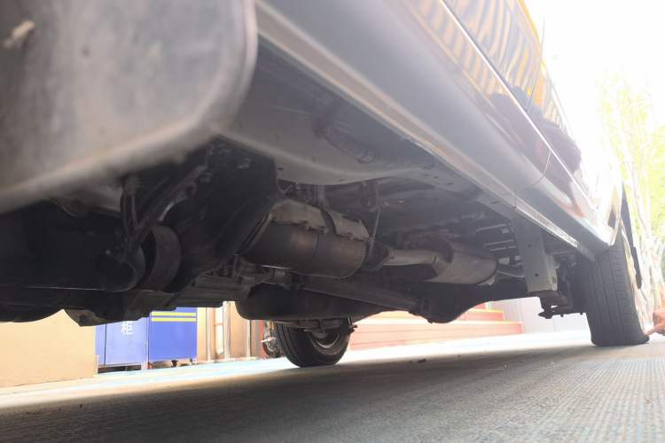 Used Jinbei New Hiace X30L  Chassis Front Left