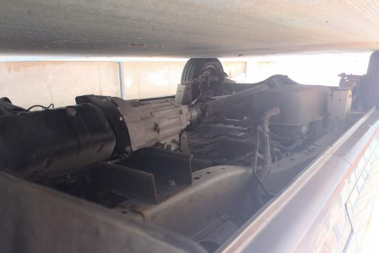 Used Jinbei New Hiace X30L  Chassis Front Right