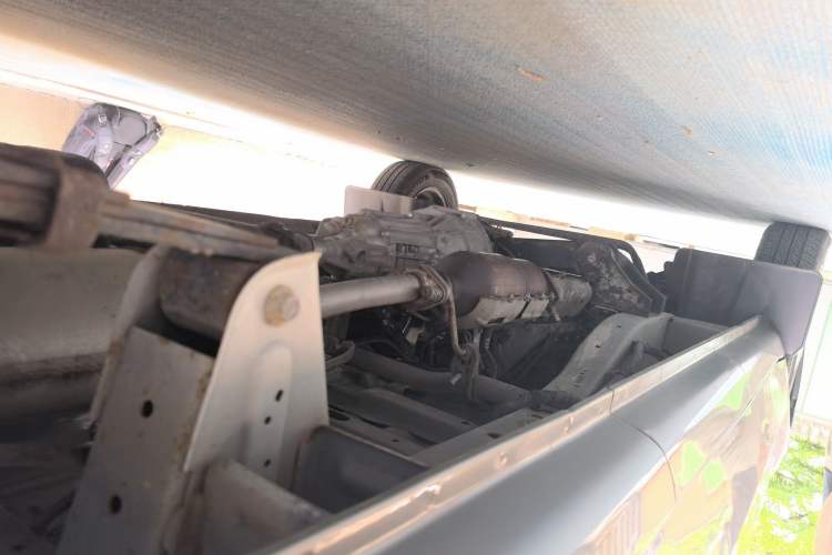 Used Jinbei New Hiace X30L  Chassis Rear Left