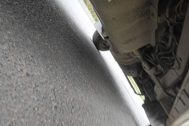 Used Jinbei New Hiace X30L  Chassis Rear Right