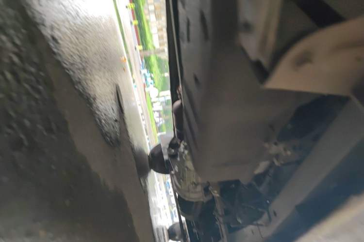 Used Jinbei New Hiace X30L  Chassis Rear Right