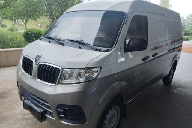 Ojetý Jinbei New Hiace X30L 2023 1.5L Super Enjoyment Van 2/5 Seats Non-Air-Conditioned Version SWC15M
