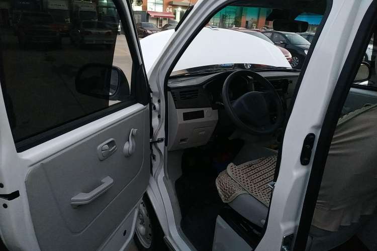 Used Jinbei New Hiace X30L 2023 1.5L Super-Enjoyment Edition Passenger Van 5/6/7-Seater Non-Air-Conditioned Version SWC15M Driver Seat