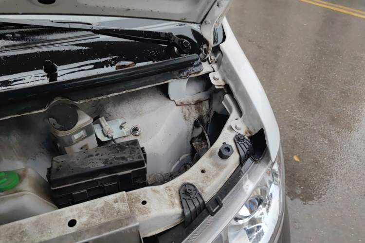 Used Jinbei New Hiace X30L  Engine Bay Left