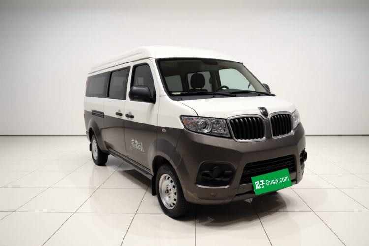 Used Jinbei New Hiace X30L 2023 1.5L Super-Enjoyment Edition Passenger Van 5/6/7-Seater Non-Air-Conditioned Version SWC15M Exterior 1