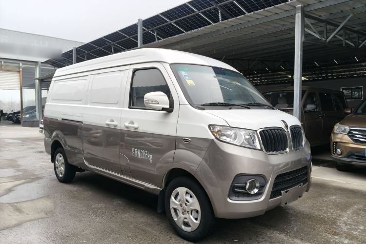 Used Jinbei New Hiace X30L 2023 1.5L Wealth Edition Van 2/5-Seater Air-Conditioned Model SWC15M Exterior 3