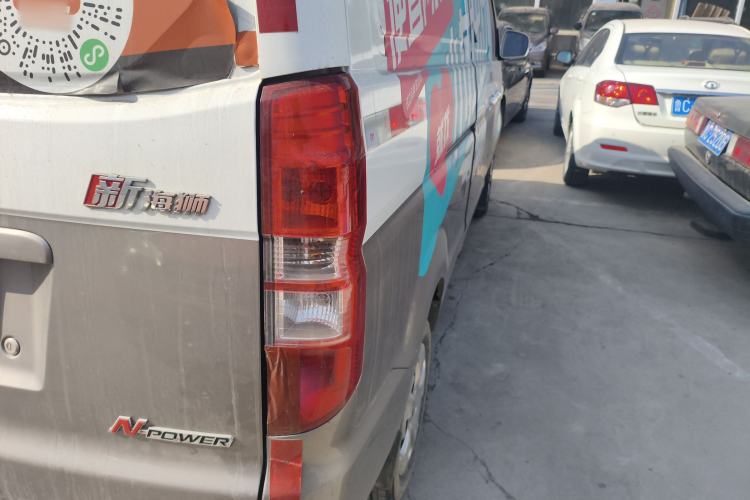Used Jinbei New Hiace X30L 2023 1.5L Wealth Edition Van 2/5 Seats Non-Air-Conditioned Version SWC15M Exterior 3