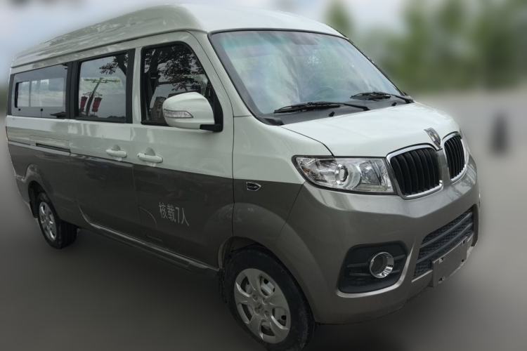 Used Jinbei New Hiace X30L 2023 1.5L Wealth Edition Passenger Van 5/6/7-Seater Central Air Conditioning Version SWC15M Front Right 45 Deg