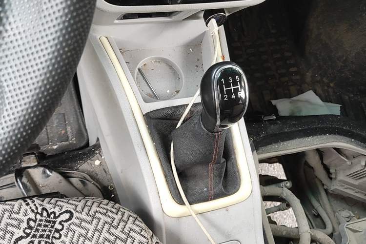Used Jinbei New Hiace X30L  Gear Lever