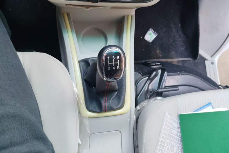 Used Jinbei New Hiace X30L 2023 1.5L Super Enjoyment Van 2/5 Seats Non-Air-Conditioned Version SWC15M Gear Lever