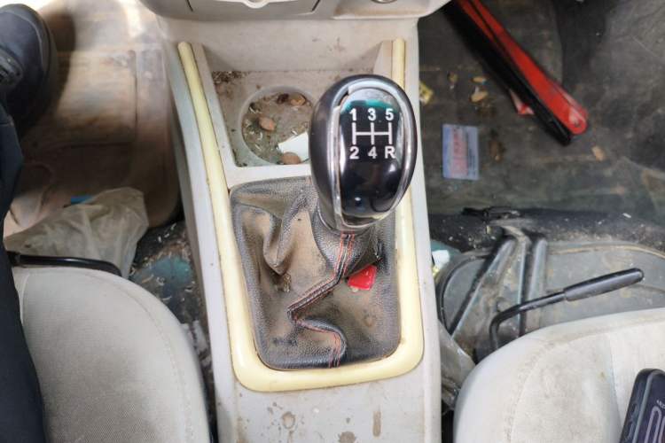 Used Jinbei New Hiace X30L 2023 1.5L Super Enjoyment Van 2/5 Seats Non-Air-Conditioned Version SWC15M Gear Lever