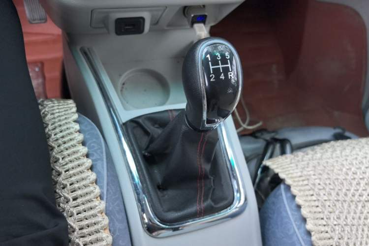 Used Jinbei New Hiace X30L 2023 1.5L Wealth Edition Passenger Van 5/6/7-Seater Central Air Conditioning Version SWC15M Gear Lever