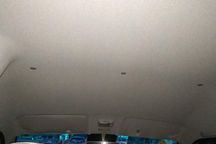 Used Jinbei New Hiace X30L 2023 1.5L Super-Enjoyment Edition Passenger Van 5/6/7-Seater Non-Air-Conditioned Version SWC15M Headliner