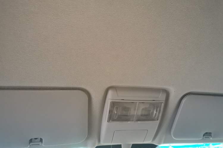 Used Jinbei New Hiace X30L 2023 1.5L Wealth Edition Van 2/5 Seats Non-Air-Conditioned Version SWC15M Headliner
