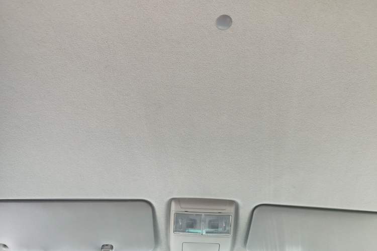 Used Jinbei New Hiace X30L 2023 1.5L Wealth Edition Van 2/5-Seater Air-Conditioned Model SWC15M Headliner