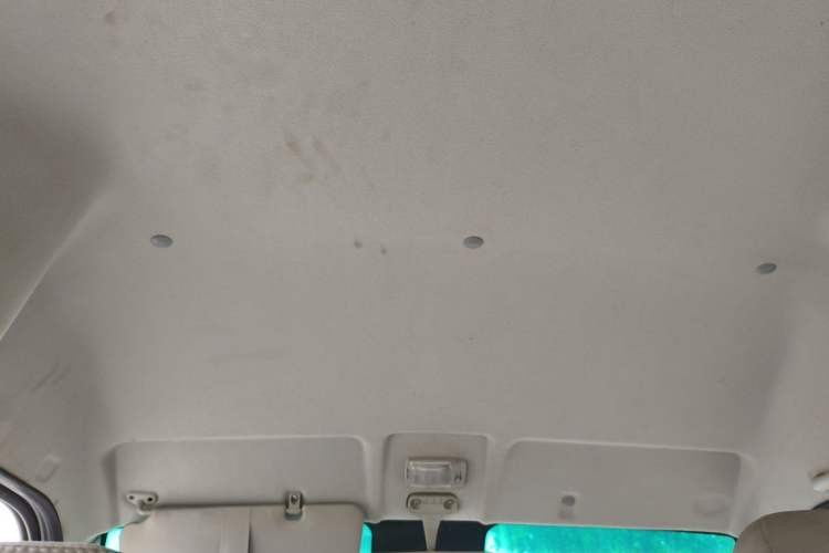Used Jinbei New Hiace X30L 2023 1.5L Super Enjoyment Van 2/5 Seats Non-Air-Conditioned Version SWC15M Headliner