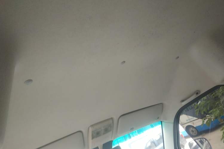Used Jinbei New Hiace X30L 2023 1.5L Wealth Edition Van 2/5 Seats Non-Air-Conditioned Version SWC15M Headliner