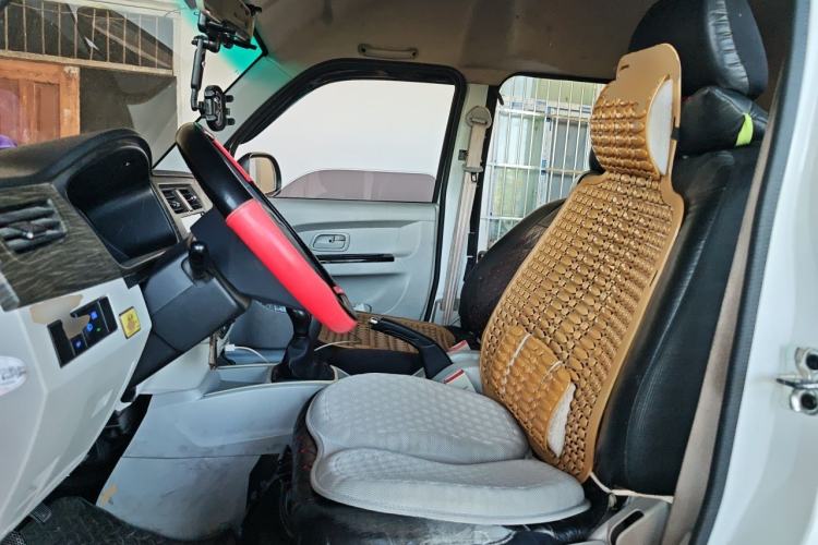 Used Jinbei New Hiace X30L 2023 1.5L Wealth Edition Passenger Van 5/6/7-Seater Central Air Conditioning Version SWC15M Left Front Seat