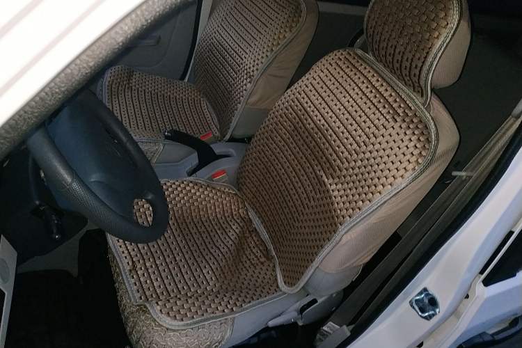 Used Jinbei New Hiace X30L 2023 1.5L Super-Enjoyment Edition Passenger Van 5/6/7-Seater Non-Air-Conditioned Version SWC15M Left Front Seat