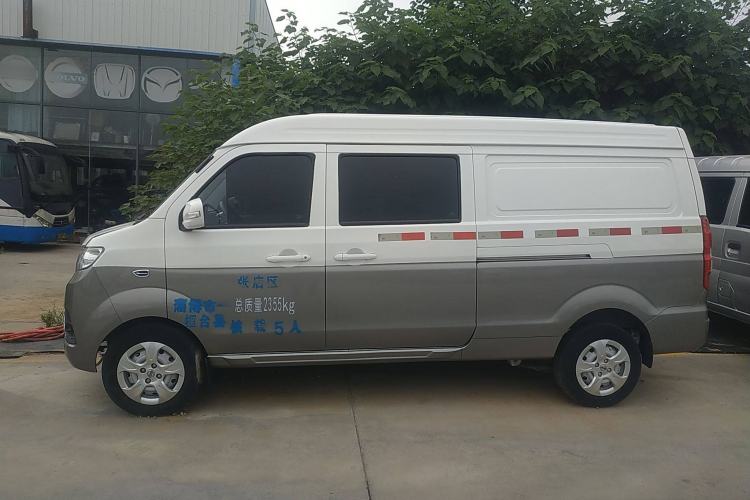 Used Jinbei New Hiace X30L 2023 1.5L Wealth Edition Van 2/5 Seats Non-Air-Conditioned Version SWC15M Left Side