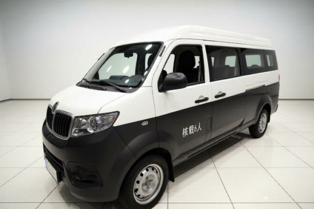 Used Jinbei New Hiace X30L 2023 1.5L Super-Enjoyment Edition Passenger Van 5/6/7-Seater Non-Air-Conditioned Version SWC15M