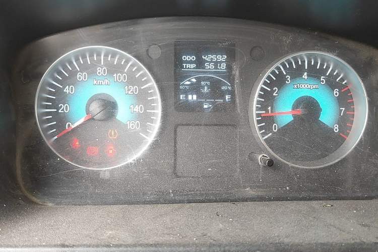 Used Jinbei New Hiace X30L  Odometer Close Up