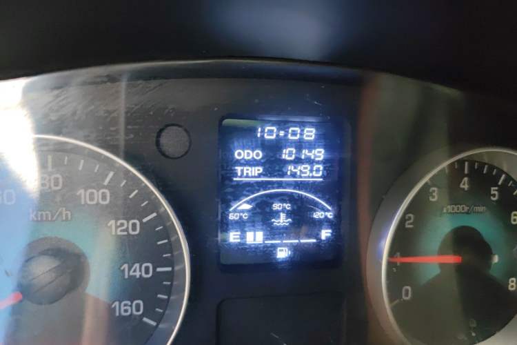 Used Jinbei New Hiace X30L  Odometer Close Up