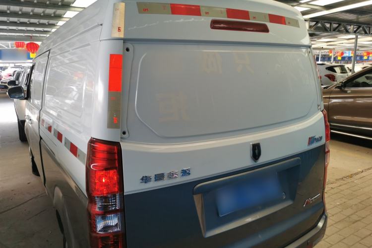 Used Jinbei New Hiace X30L 2023 1.5L Wealth Edition Van 2/5 Seats Non-Air-Conditioned Version SWC15M Rear