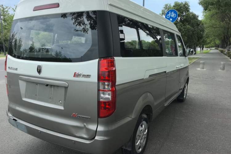 Used Jinbei New Hiace X30L 2023 1.5L Wealth Edition Passenger Van 5/6/7-Seater Central Air Conditioning Version SWC15M Rear Right 45 Deg