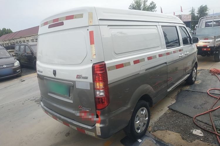 Used Jinbei New Hiace X30L 2023 1.5L Wealth Edition Van 2/5 Seats Non-Air-Conditioned Version SWC15M Rear Right 45 Deg
